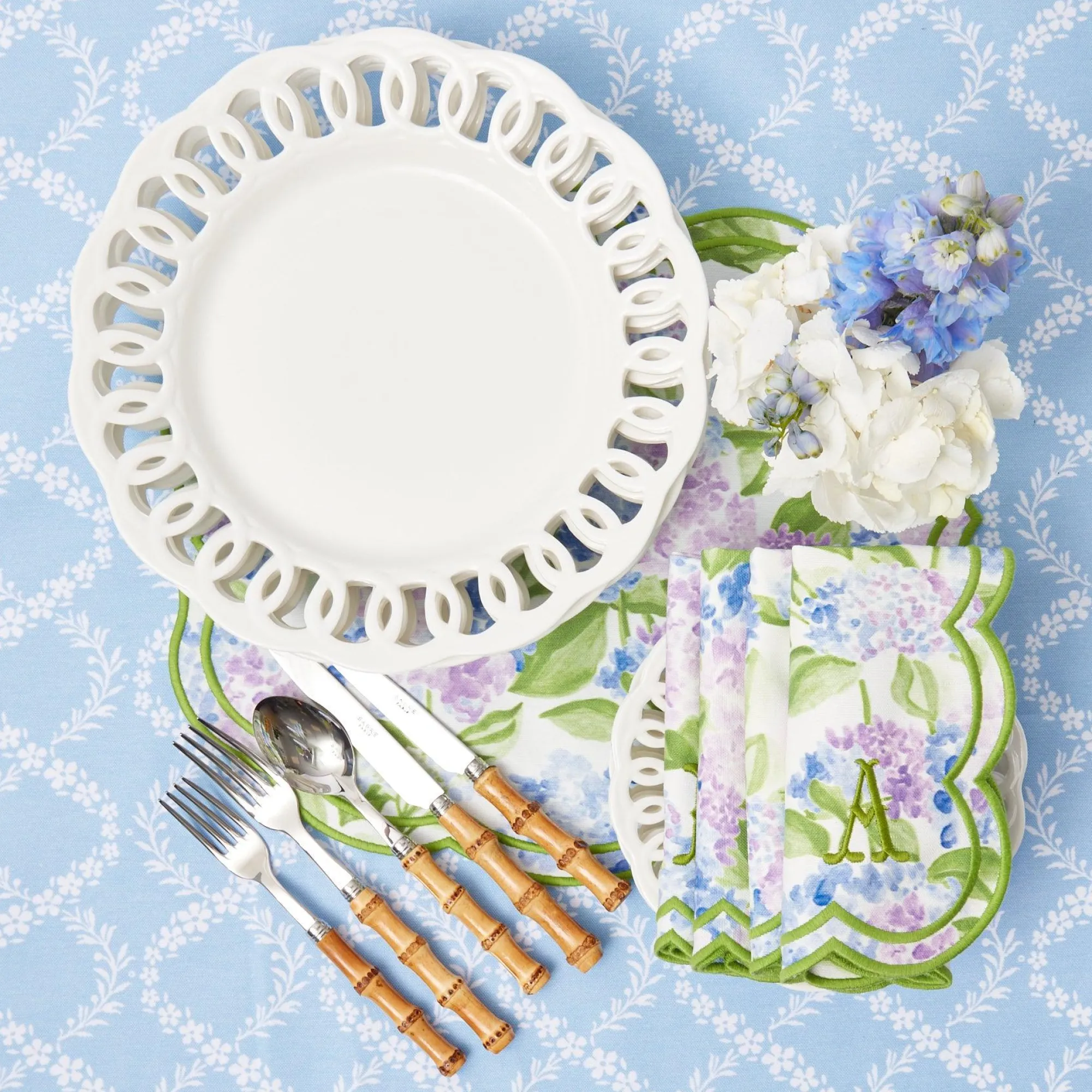 Camilla Hydrangea Placemats & Napkins (Set Of 4)|Mrs. Alice Online