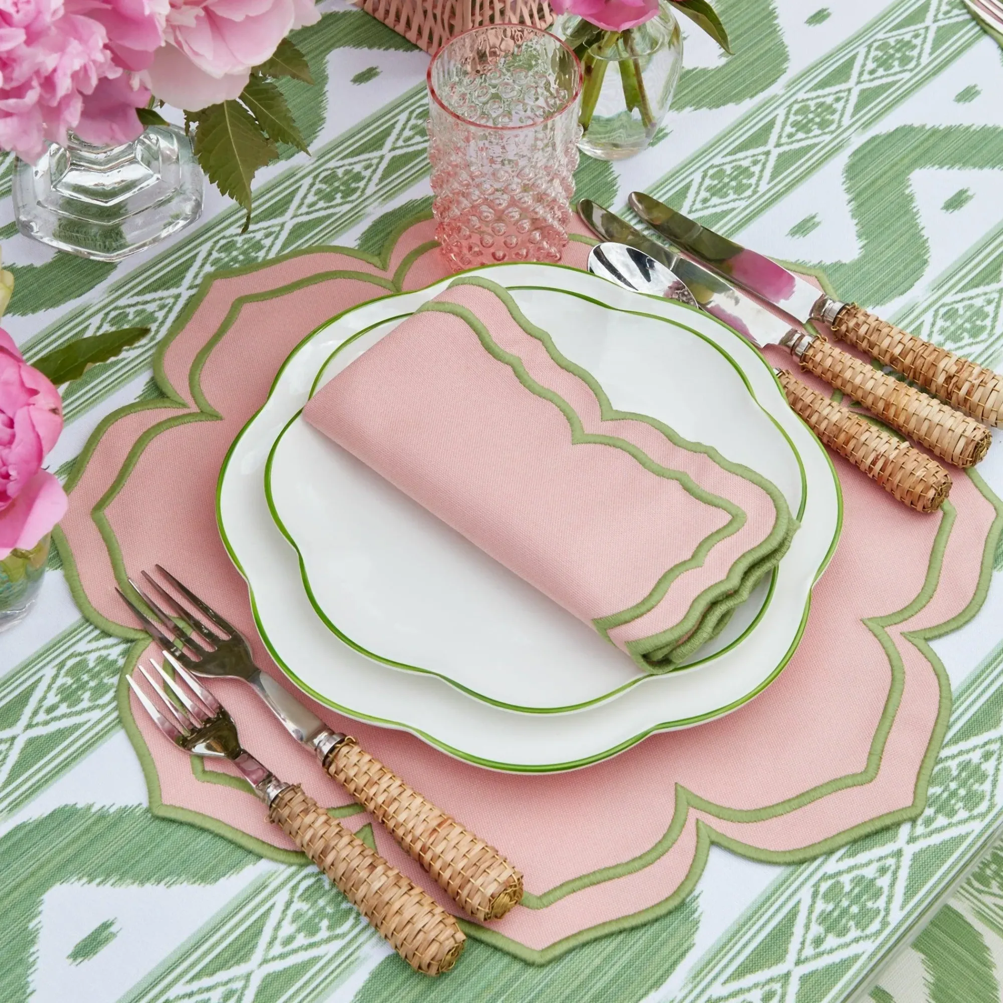 Fleur Pink Placemats & Napkins (Set Of 4)|Mrs. Alice Clearance