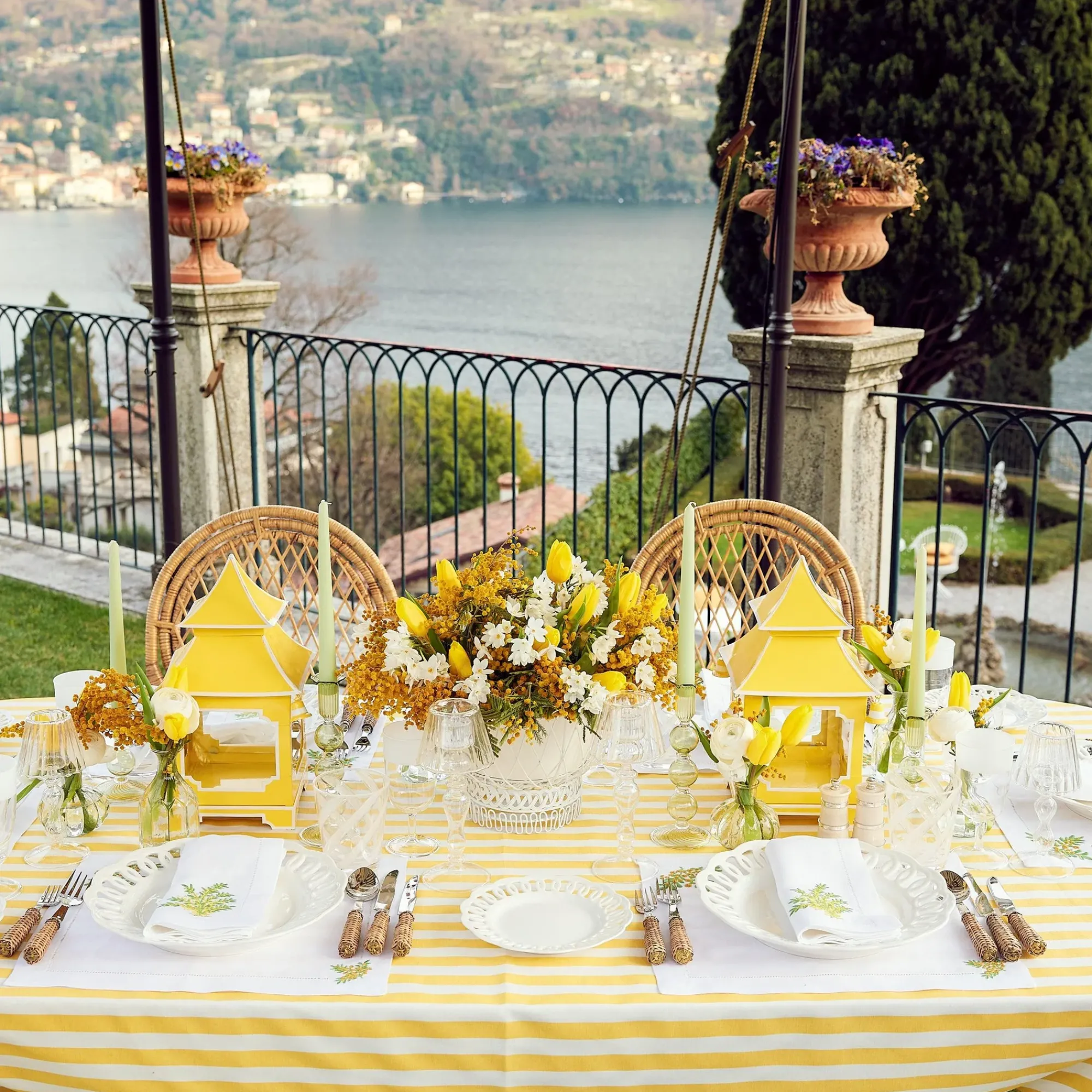 Mimosa White Linen Napkins (Set Of 4)|Mrs. Alice Hot