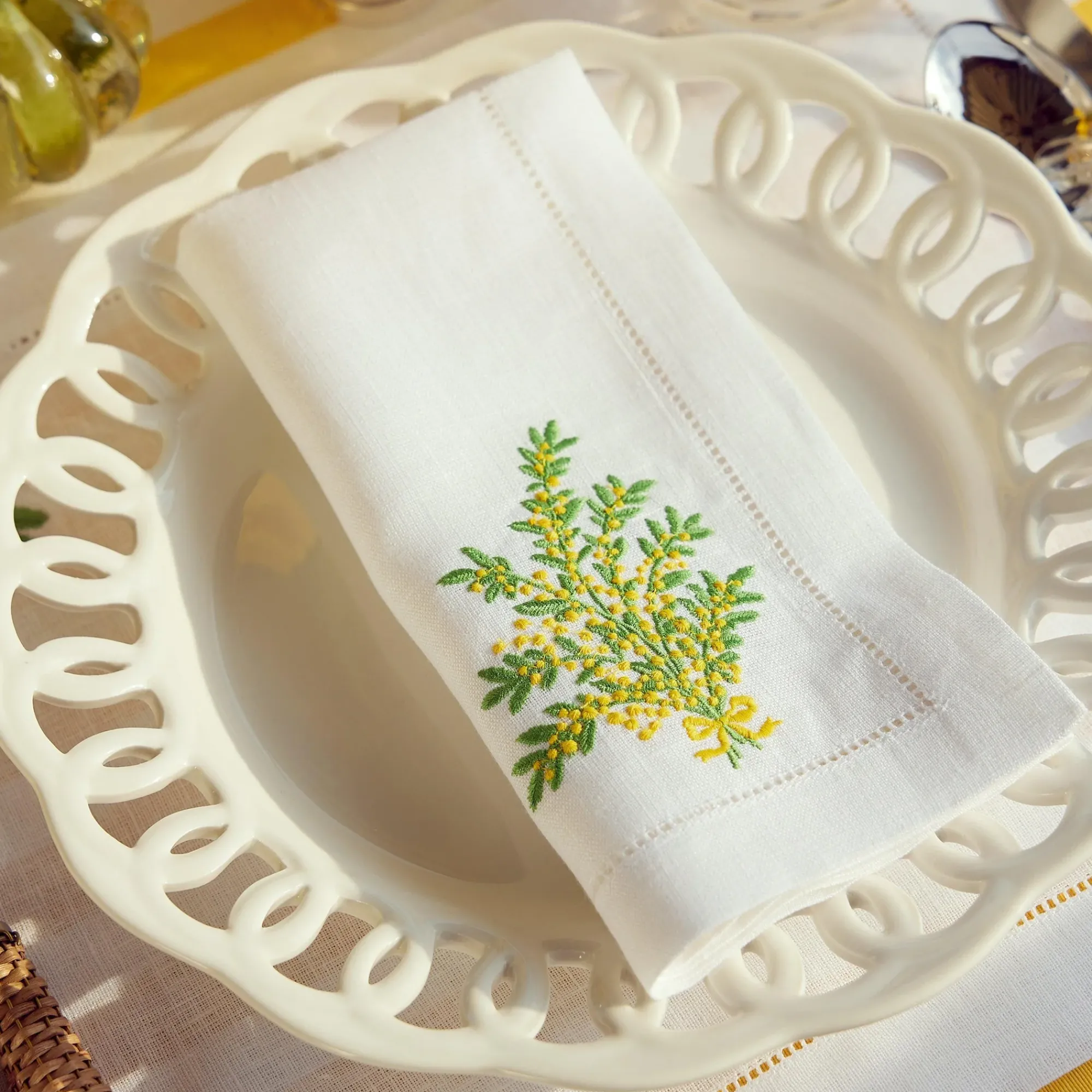 Mimosa White Linen Napkins (Set Of 4)|Mrs. Alice Hot