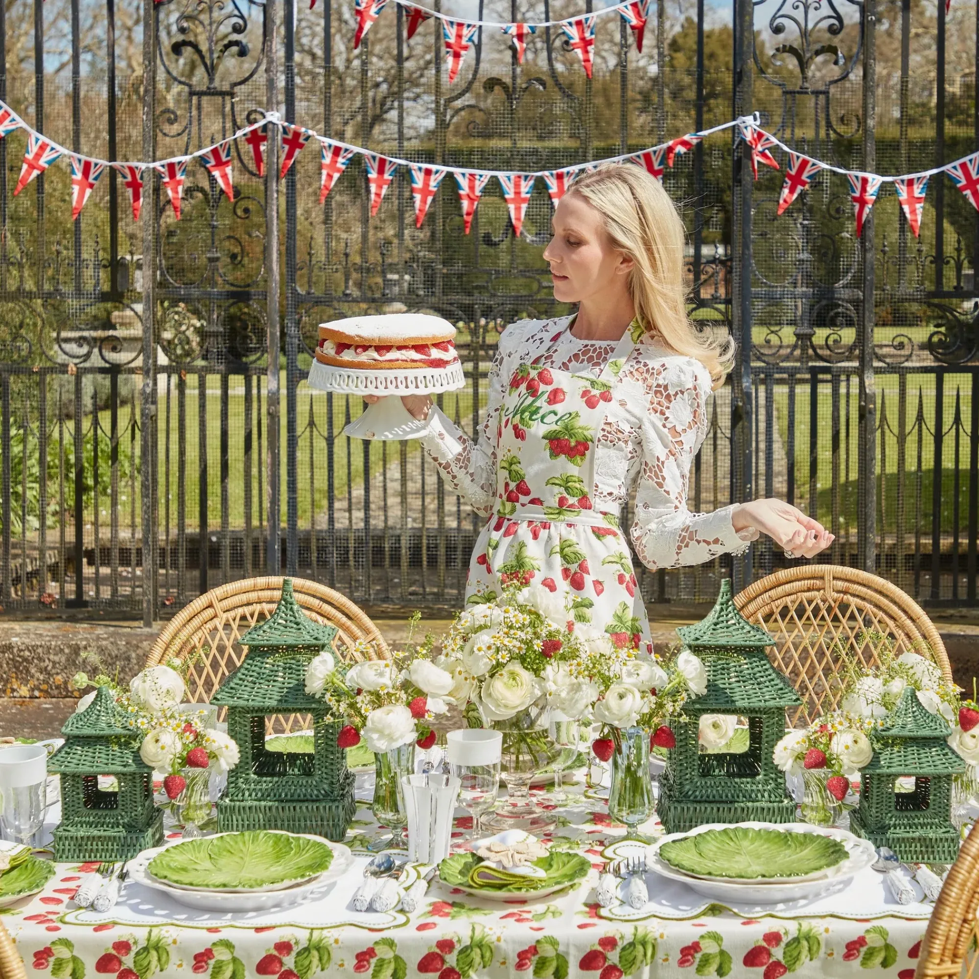 Mini Green Rattan Pagoda Lantern (Pair)|Mrs. Alice Outlet