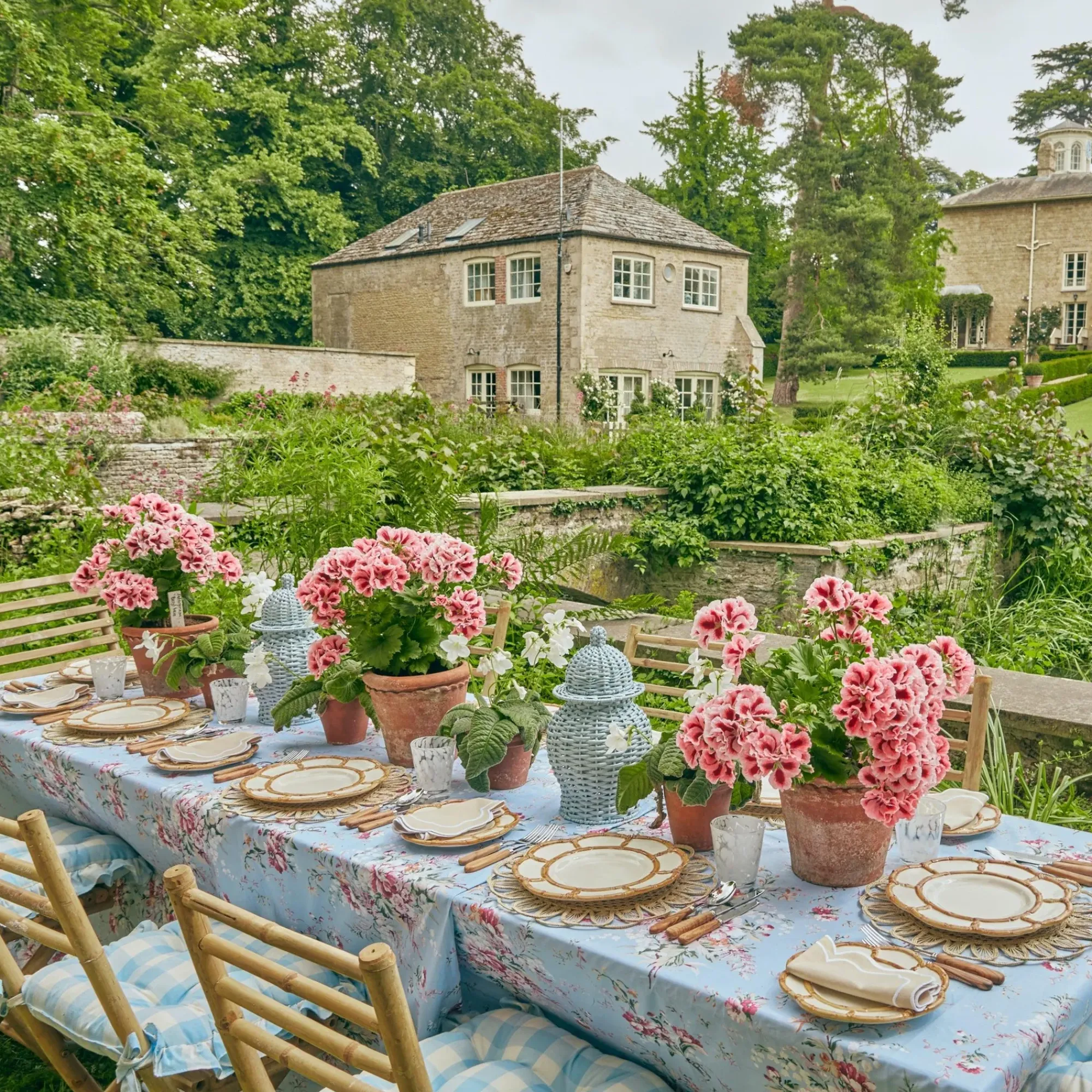 Petal Bamboo Ceramic Dinner Plate (Set Of 4)|Mrs. Alice Online