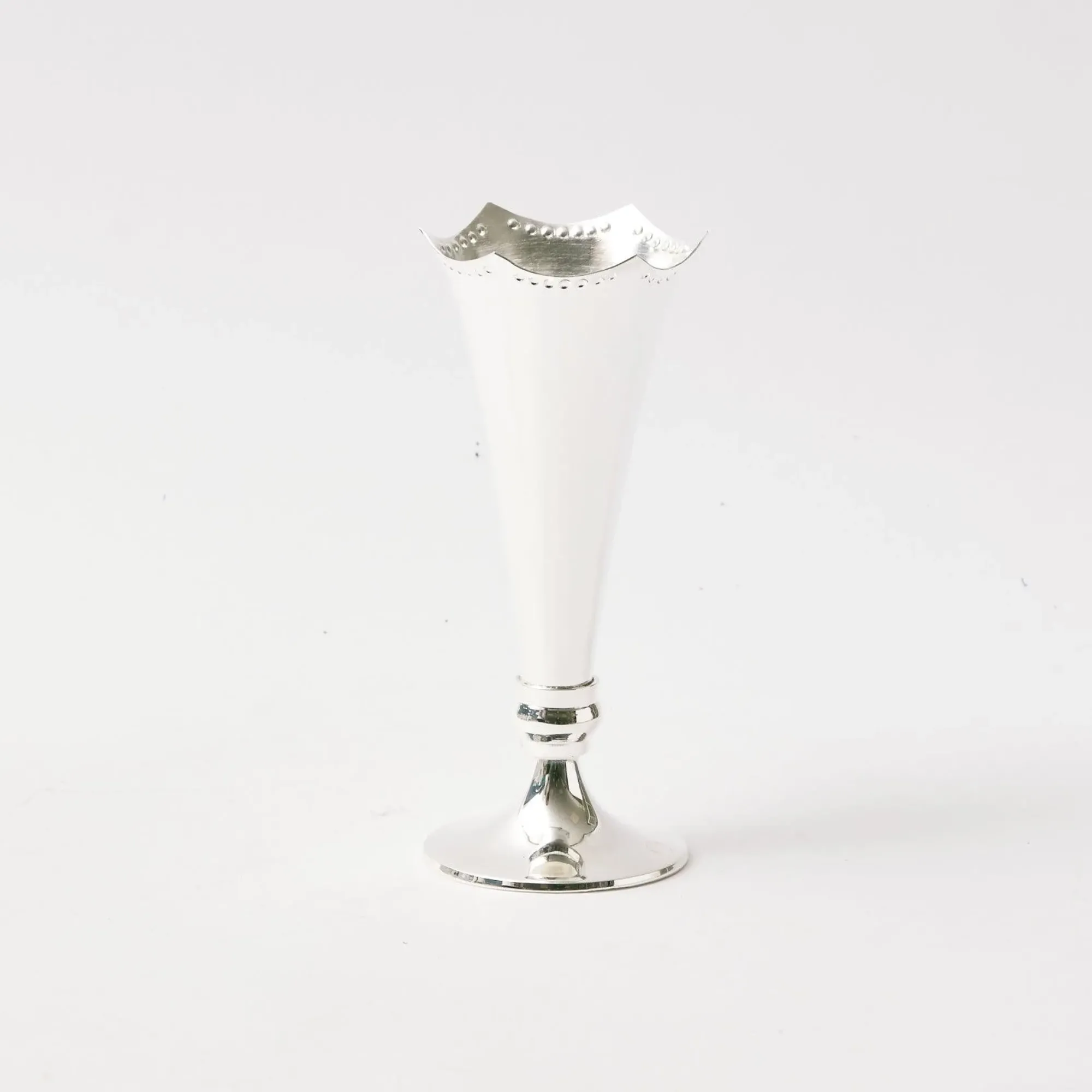 Scalloped Mint Julep Vase (Set Of 3)|Mrs. Alice New