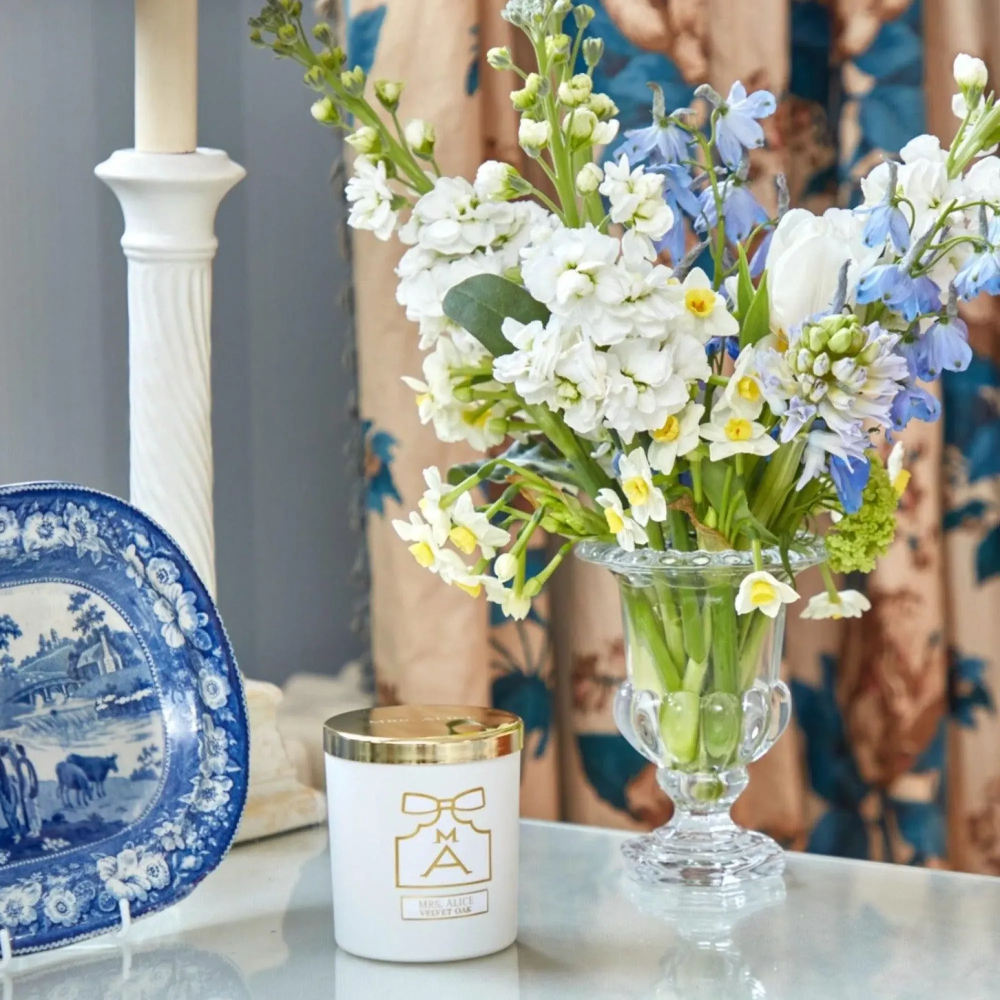 Velvet Oak Scented Candle|Mrs. Alice Outlet