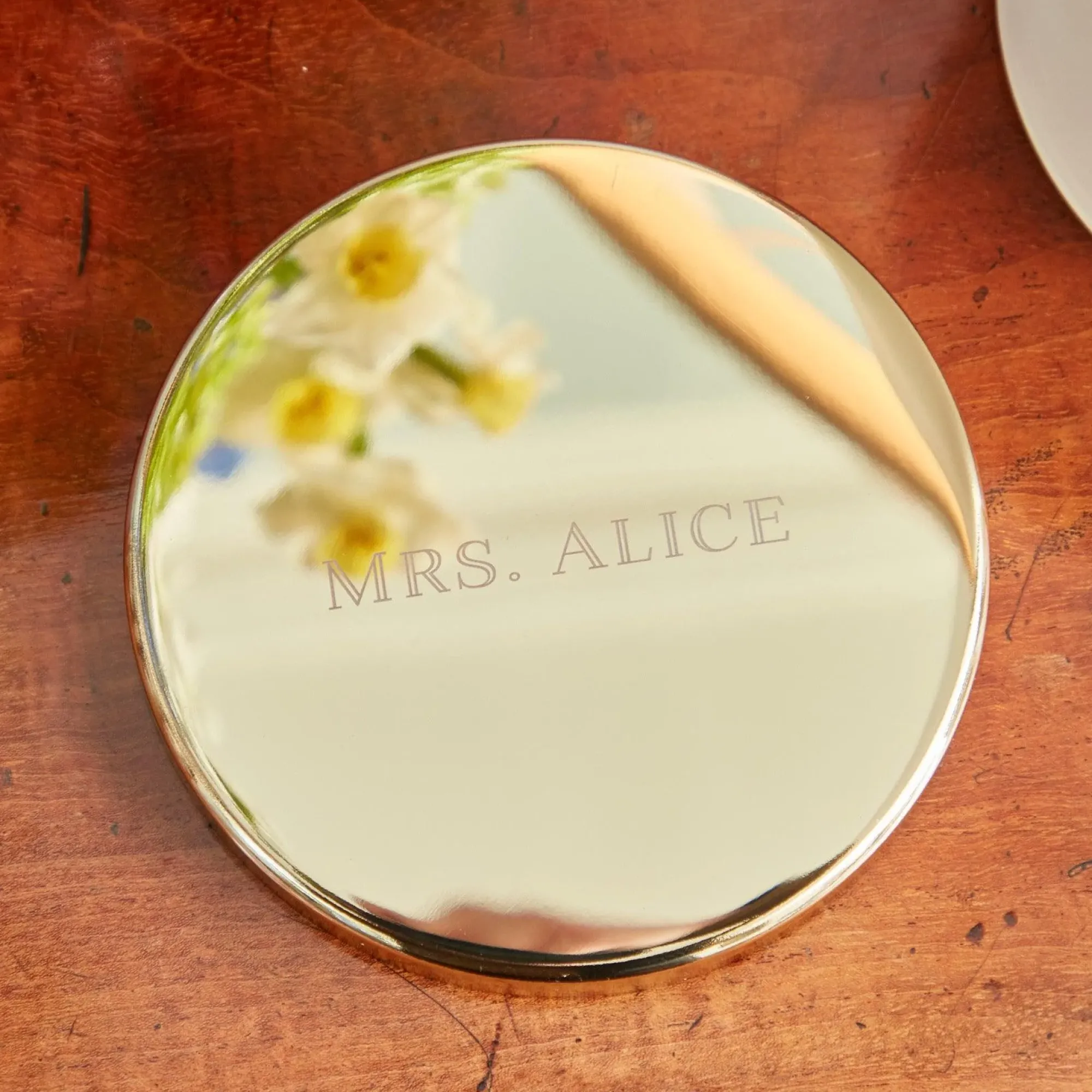 Velvet Oak Scented Candle|Mrs. Alice Outlet