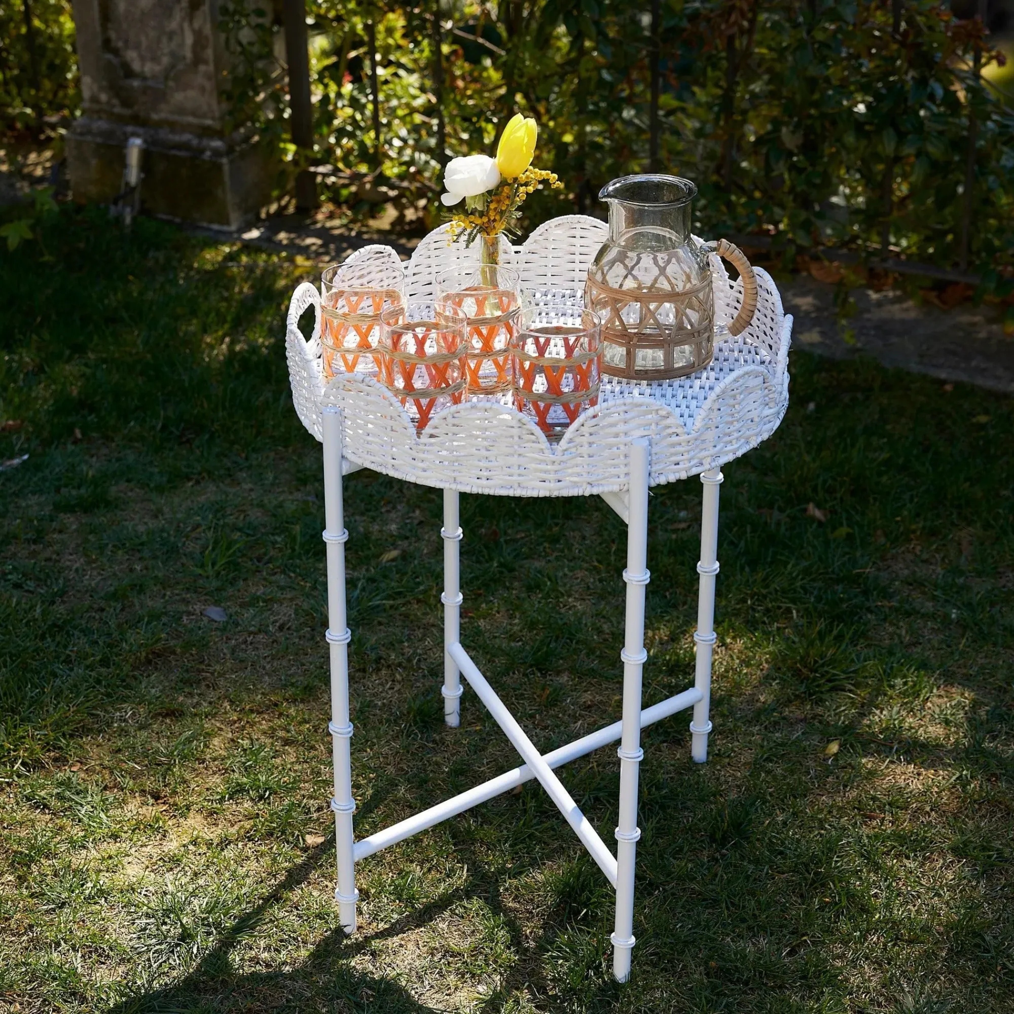 White Round Scalloped Rattan Tray|Mrs. Alice Sale
